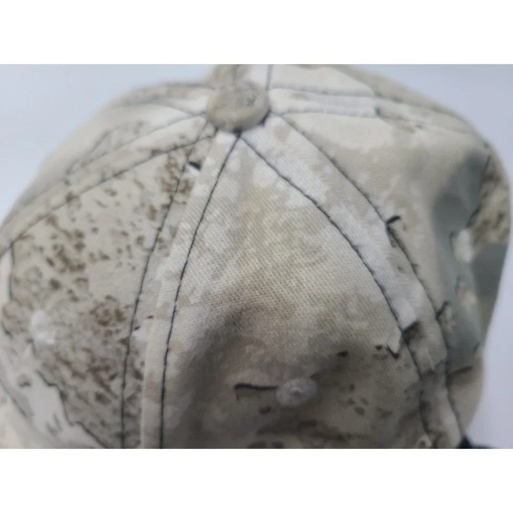 Cabelas Tundra Camo Snapback Hat Cap‎ Snow Outdoors Winter Men Women White Gray